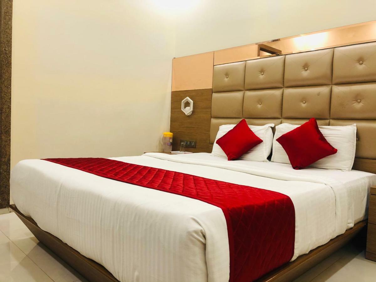Hotel Guestinn Residency Mumbai Exterior photo