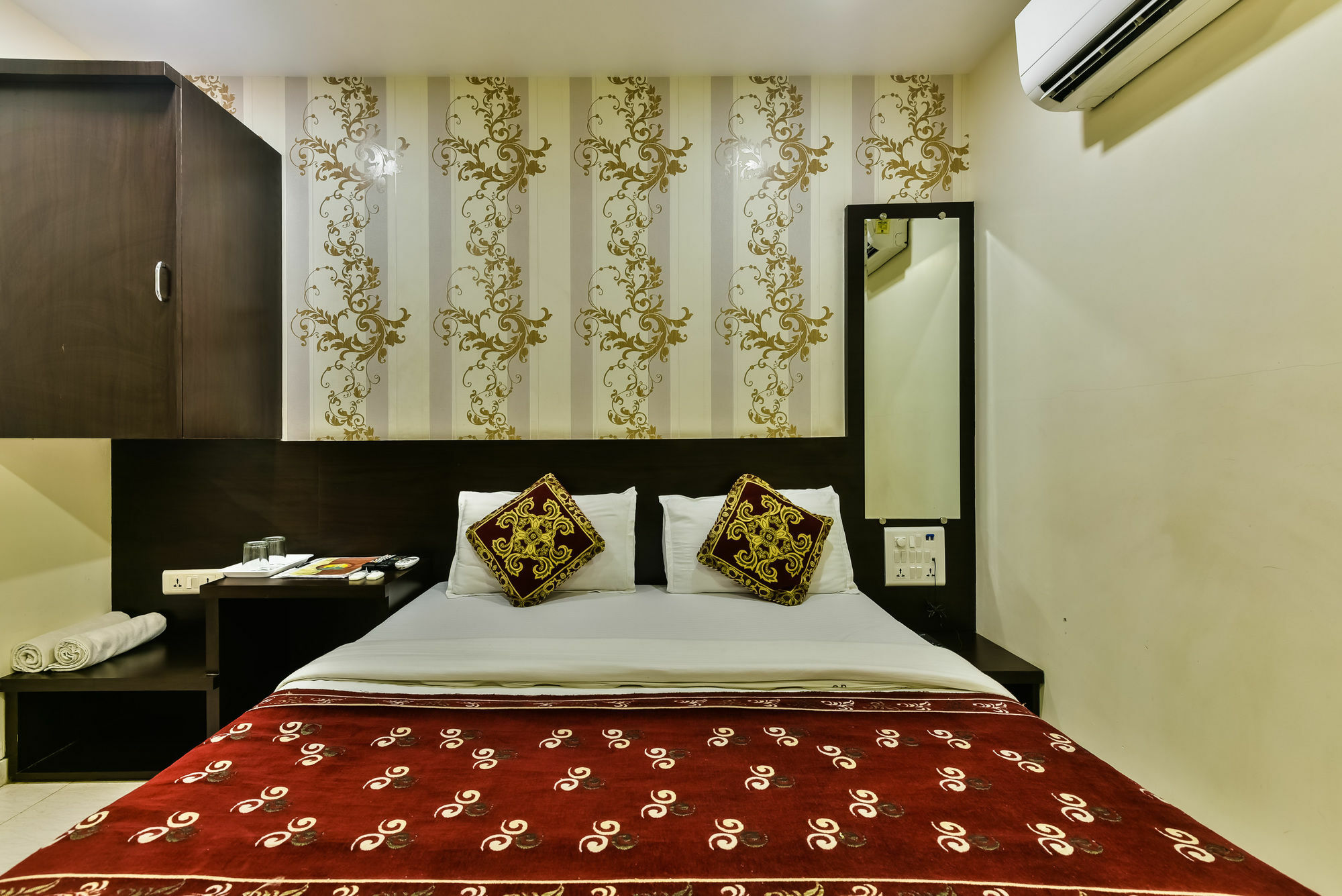 Hotel Guestinn Residency Mumbai Exterior photo