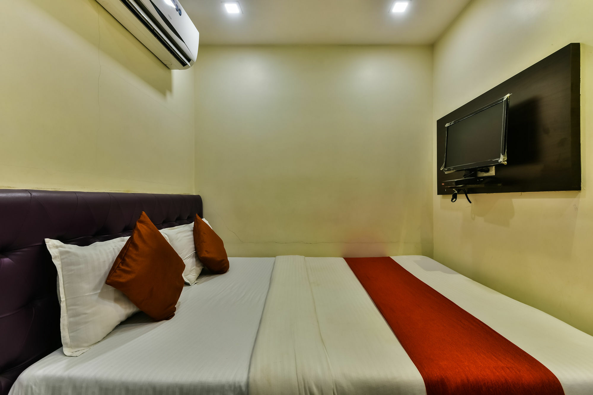 Hotel Guestinn Residency Mumbai Exterior photo