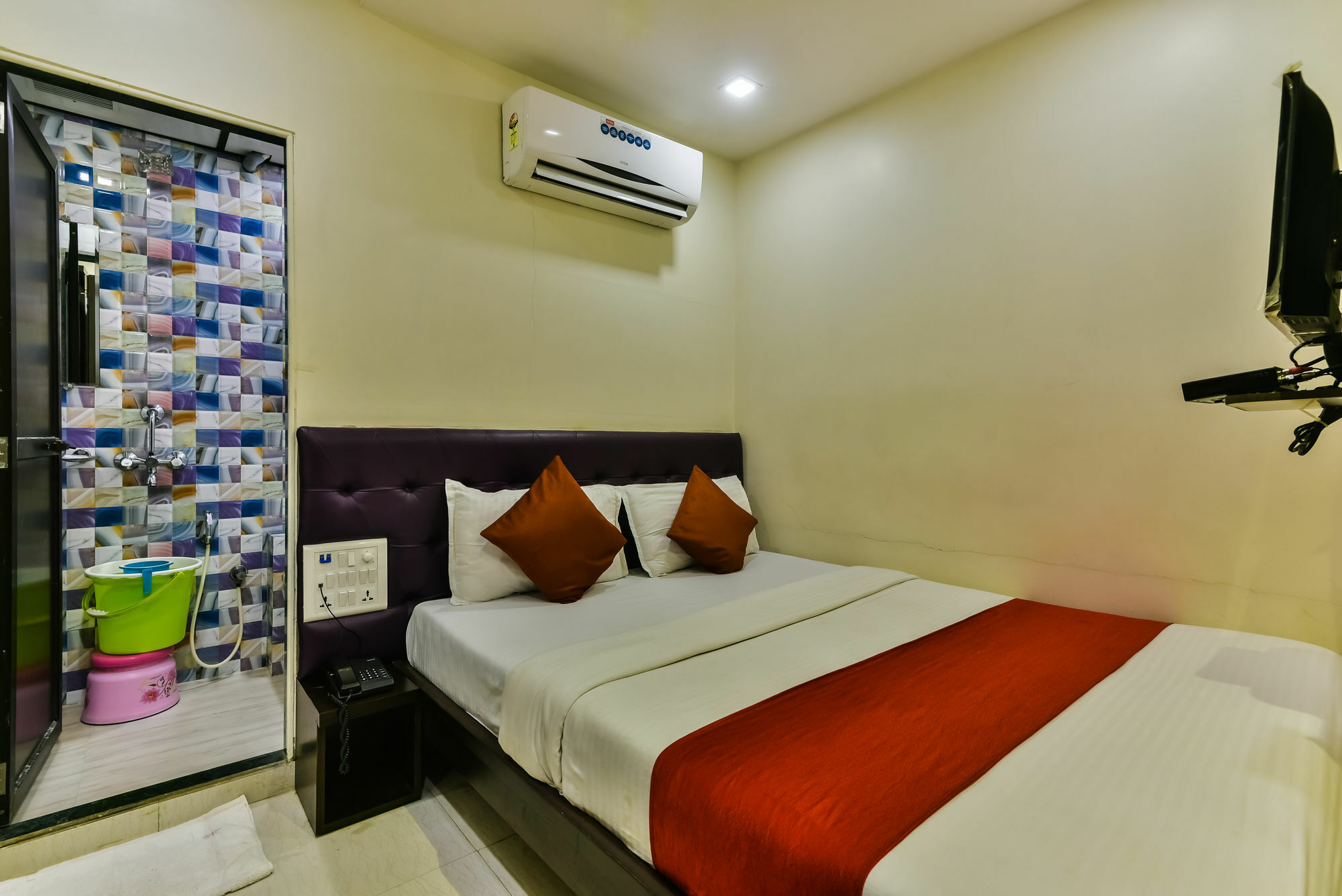 Hotel Guestinn Residency Mumbai Exterior photo
